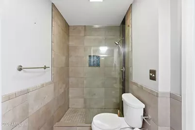 5525 E Thomas Road #R16, Phoenix, AZ 85018 - Photo 11