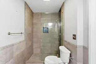 5525 E Thomas Rd, Phoenix, AZ 85018 - Photo 11