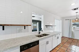 7214 N 21st Ave, Phoenix, AZ 85021 - Photo 3