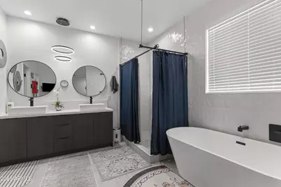 2826 N 28th Place, Phoenix, AZ 85008 - Photo 7