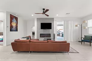 2826 N 28th Pl, Phoenix, AZ 85008 - Photo 3