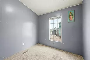 303 E South Mountain Ave, Phoenix, AZ 85042 - Photo 11