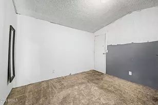 303 E South Mountain Ave, Phoenix, AZ 85042 - Photo 13