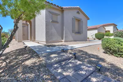 305 N Rainbow Way, Casa Grande, AZ 85194 - Photo 5