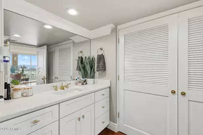 2323 N Central Avenue #2001, Phoenix, AZ 85004 - Photo 21