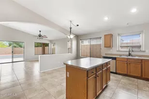 20872 N Madeline St, Maricopa, AZ 85138 - Photo 11