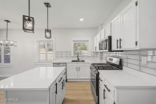 2037 N Mitchell St, Phoenix, AZ 85006 - Photo 11