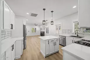 2037 N Mitchell St, Phoenix, AZ 85006 - Photo 13