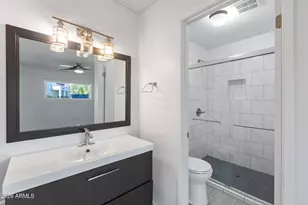 5525 E Thomas Rd, Phoenix, AZ 85018 - Photo 17