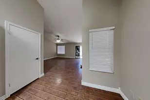 6418 W Saguaro Dr, Glendale, AZ 85304 - Photo 13