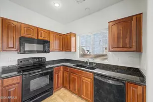 21926 N 103rd Ln, Peoria, AZ 85383 - Photo 11