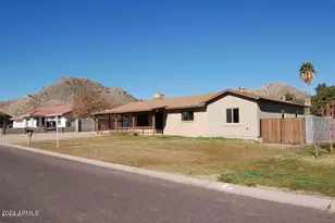 2640 E Captain Dreyfus Ave, Phoenix, AZ 85032 - Photo 1