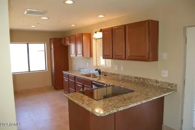 2640 E Captain Dreyfus Avenue, Phoenix, AZ 85032 - Photo 7