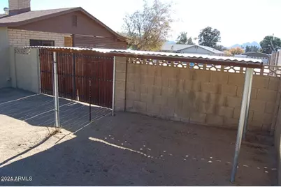 2640 E Captain Dreyfus Avenue, Phoenix, AZ 85032 - Photo 25