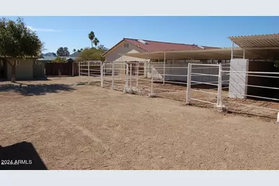 2640 E Captain Dreyfus Avenue, Phoenix, AZ 85032 - Photo 23