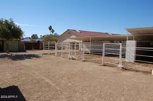 2640 E Captain Dreyfus Ave, Phoenix, AZ 85032 - Photo 23