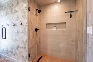 8531 E Monterey Way, Scottsdale, AZ 85251 - Photo 19