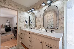 8531 E Monterey Way, Scottsdale, AZ 85251 - Photo 19