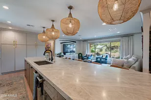 8531 E Monterey Way, Scottsdale, AZ 85251 - Photo 9