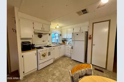 10220 E Apache Trail #204, Apache Junction, AZ 85120 - Photo 3