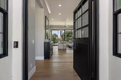 6745 E Montecito Avenue, Scottsdale, AZ 85251 - Photo 15