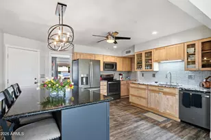 9301 W Wild Horse Ct, Sun City, AZ 85373 - Photo 5