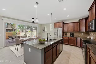 914 S Osborn Ln, Gilbert, AZ 85296 - Photo 5