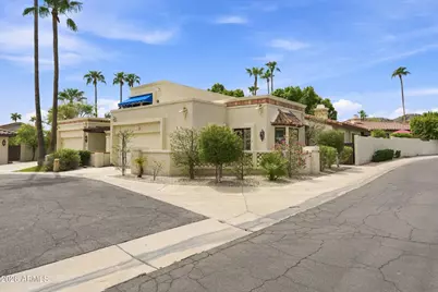 4615 E Monte Way, Phoenix, AZ 85044 - Photo 1