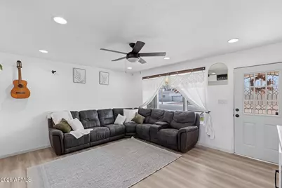 3318 W Pershing Avenue, Phoenix, AZ 85029 - Photo 11
