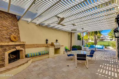 2737 E Arizona Biltmore Circle #2, Phoenix, AZ 85016 - Photo 21