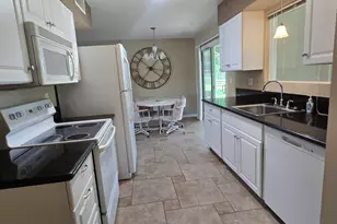 10222 W Forrester Dr, Sun City, AZ 85351 - Photo 5