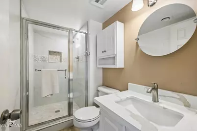 8135 N Central Avenue Avenue #4, Phoenix, AZ 85020 - Photo 19