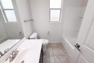 2518 E Fawn Dr, Phoenix, AZ 85042 - Photo 13
