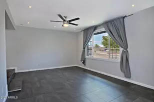 6713 S Palm Dr, Tempe, AZ 85283 - Photo 3