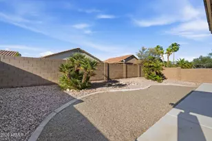 10760 W Louise Dr, Peoria, AZ 85373 - Photo 35