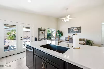 10760 W Louise Drive, Peoria, AZ 85373 - Photo 19