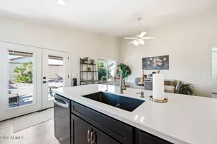 10760 W Louise Dr, Peoria, AZ 85373 - Photo 19