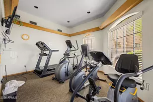 9151 W Greenway Rd, Peoria, AZ 85381 - Photo 29