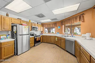 9151 W Greenway Road #113, Peoria, AZ 85381 - Photo 35