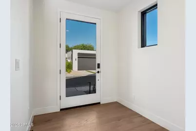 6306 N 10th Drive, Phoenix, AZ 85013 - Photo 5