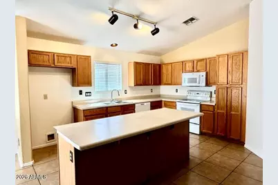1409 S 107th Drive W, Avondale, AZ 85323 - Photo 3