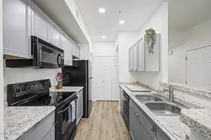 9820 N Central Ave, Phoenix, AZ 85020 - Photo 7