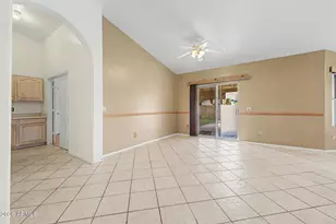 6234 N 88th Ln, Glendale, AZ 85305 - Photo 11