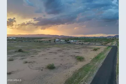 50509 W Iver Road #-, Aguila, AZ 85320 - Photo 37