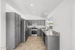 1701 E Carter Rd, Phoenix, AZ 85042 - Photo 17