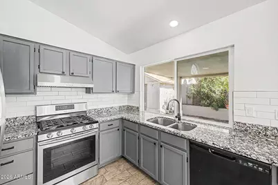 1701 E Carter Road, Phoenix, AZ 85042 - Photo 15
