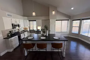 1210 E Amberwood Dr, Phoenix, AZ 85048 - Photo 3