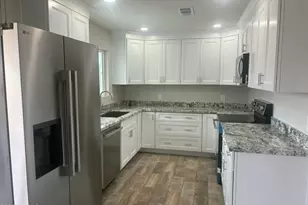 10302 W Gulf Hills Dr, Sun City, AZ 85351 - Photo 3