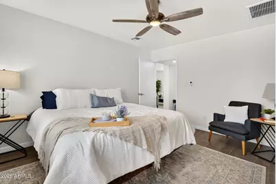 2826 E Cactus Road, Phoenix, AZ 85032 - Photo 13