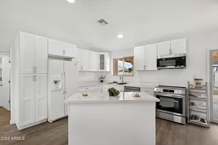 2826 E Cactus Rd, Phoenix, AZ 85032 - Photo 5